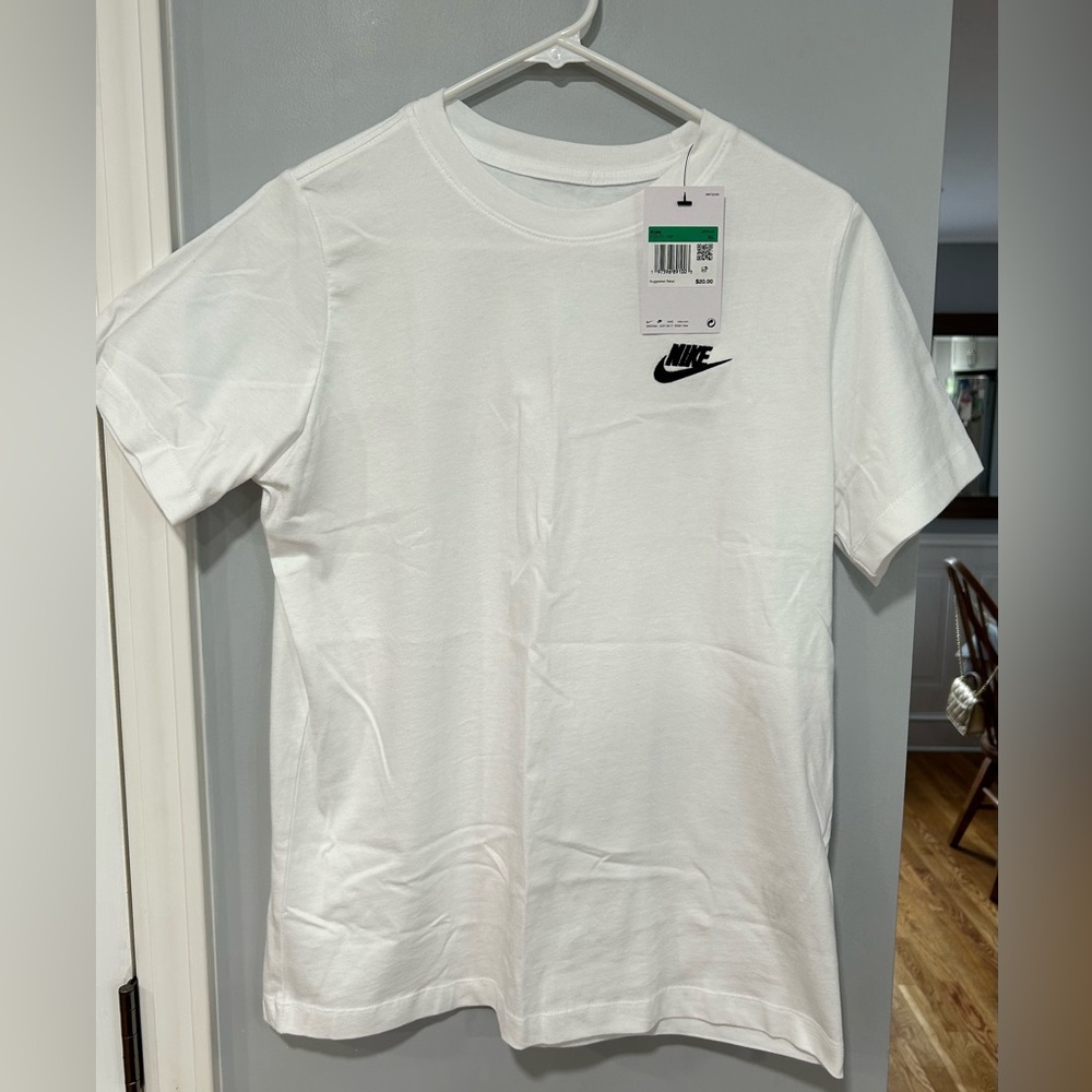 White Nike T-shirt